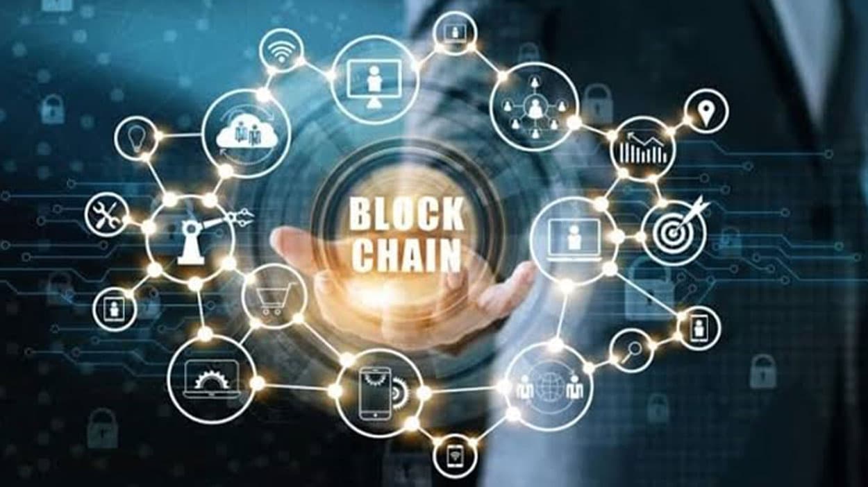 بلاکچین چیست و چگونه کار می‌کند؟ راهنمای حقوقی